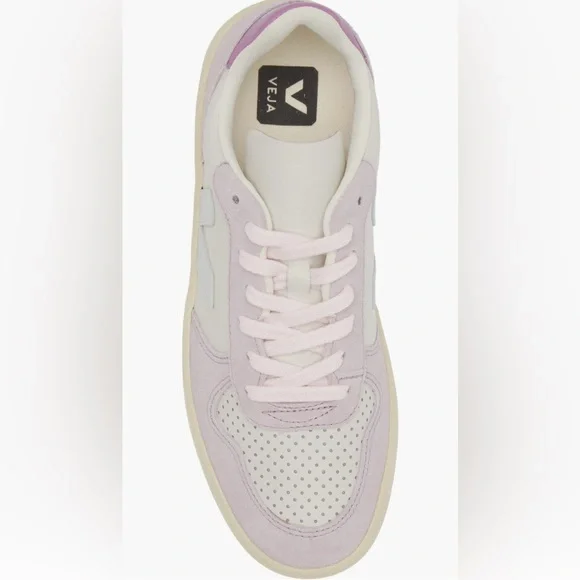 NIB. VEJA Women's V-10 Leather Sneakers, Gravel/Menthol/Parme, Size EUR38 (US7) - Picture 3 of 7